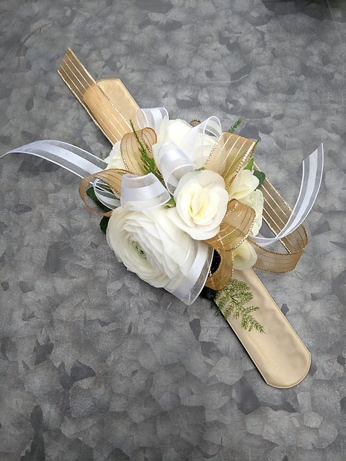 Coordinating Wrist Corsage