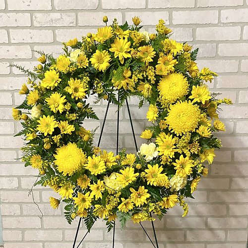 Golden Glow Wreath