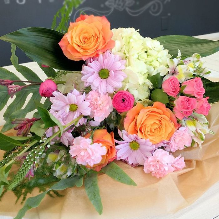 Welcome Spring! Flower Bouquet Bar 3/21